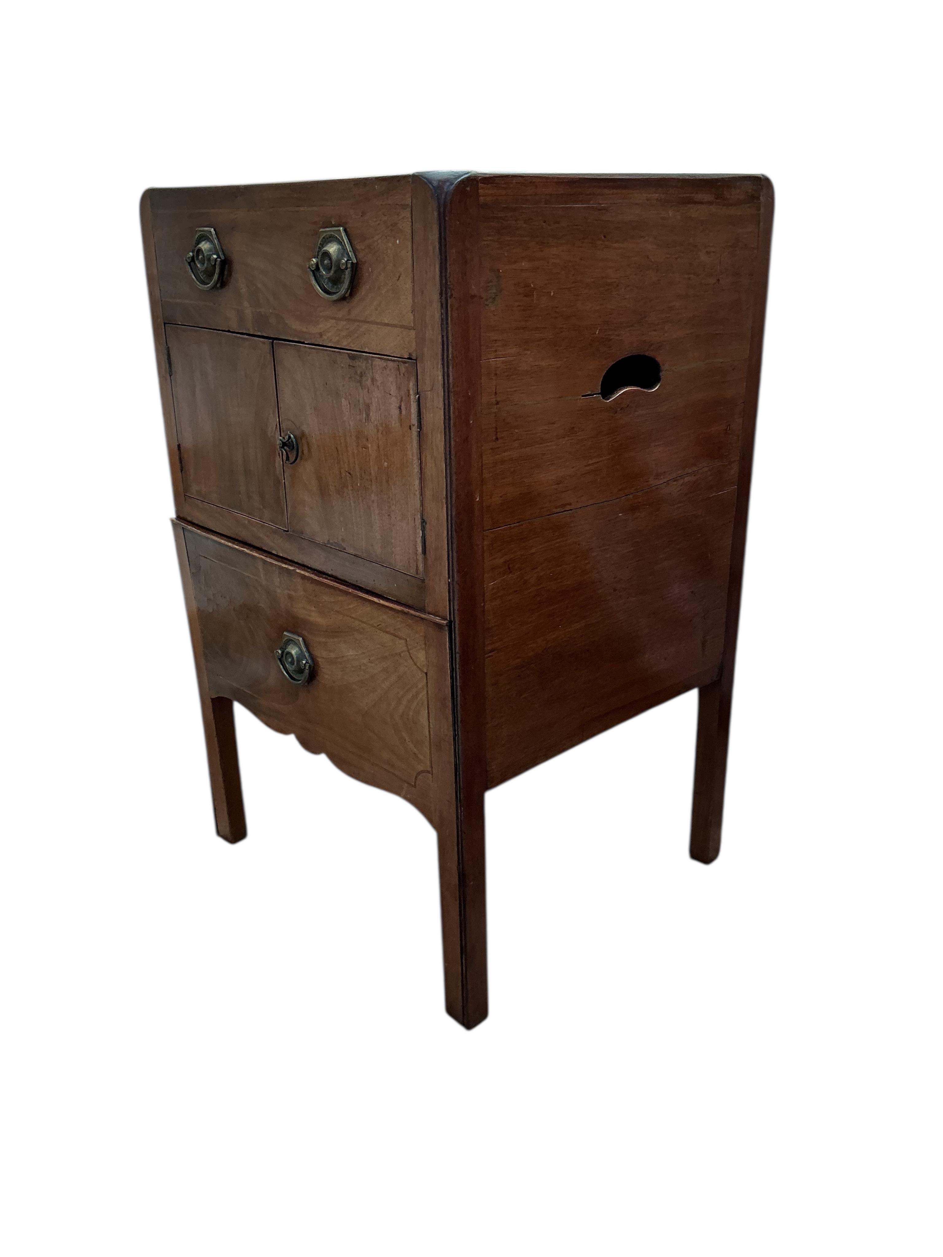 A George III mahogany tray top commode, width 51cm, depth 46cm, height 81cm